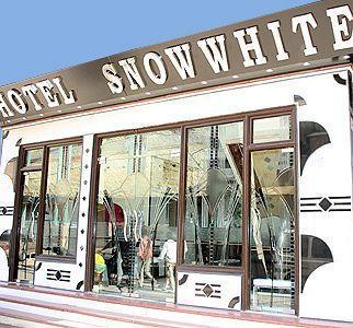 Snow White Deluxe 2* New Delhi