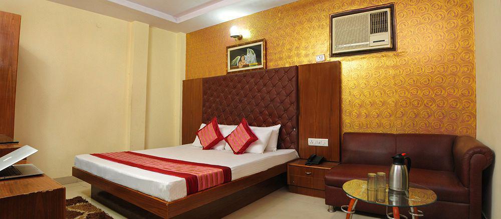 Snow White Deluxe Hotel 2*
